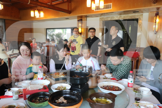 領(lǐng)導(dǎo)晚宴答謝 領(lǐng)導(dǎo)晚宴答謝